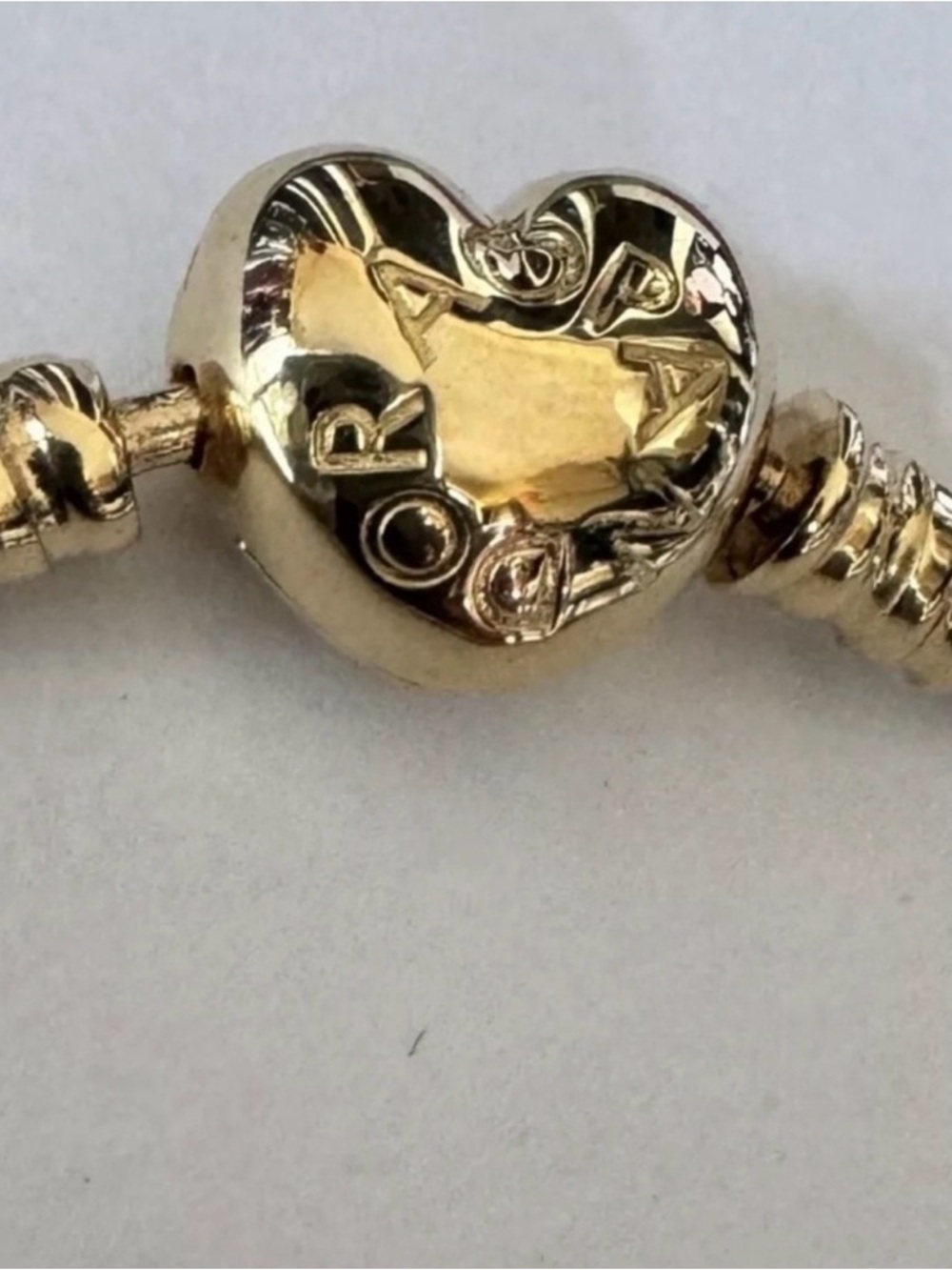 NEW❗️Authentic Pandora 14K Gold Moments Heart Clasp Snake Chain Bracelet 6.5 In - Picture 8 of 11